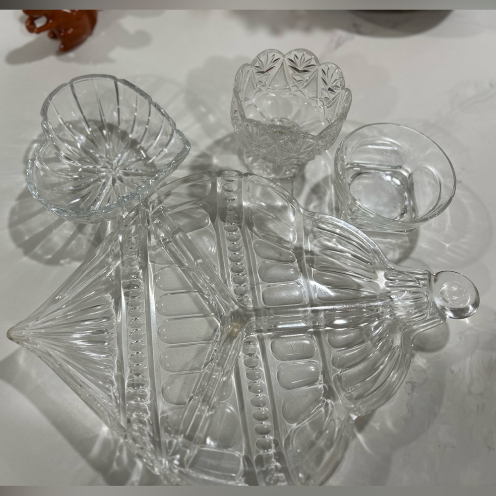 Elegant Clear Glassware Set of 4